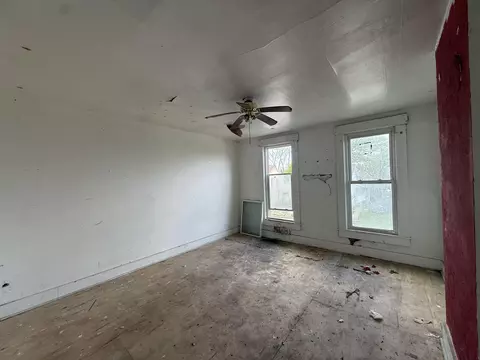 Bedroom - 217-219 N Race St, Springfield, OH 45504 photo 1 of 4