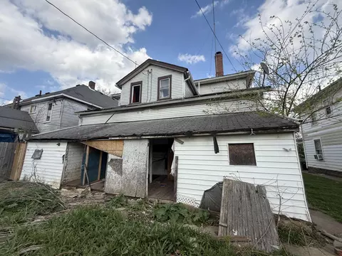 Exterior - 217-219 N Race St, Springfield, OH 45504 photo 4 of 4