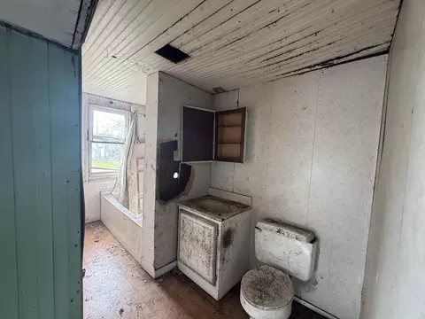 Bath - 217-219 N Race St, Springfield, OH 45504 photo 1 of 1