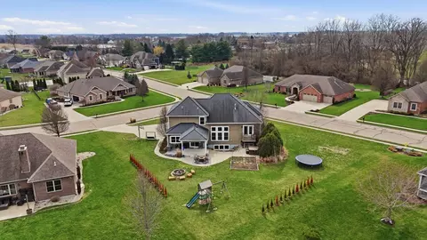 690 Rosecrest Dr, Troy, OH 45373