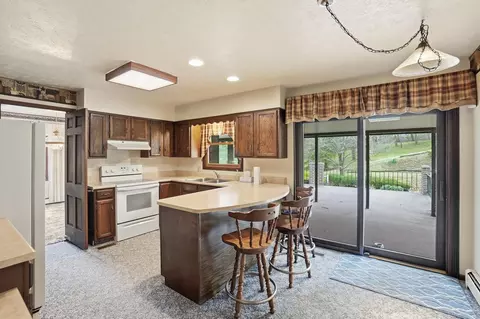 Kitchen - 3831 Crescent Hill Rd, Springfield, OH 45502 photo 1 of 5