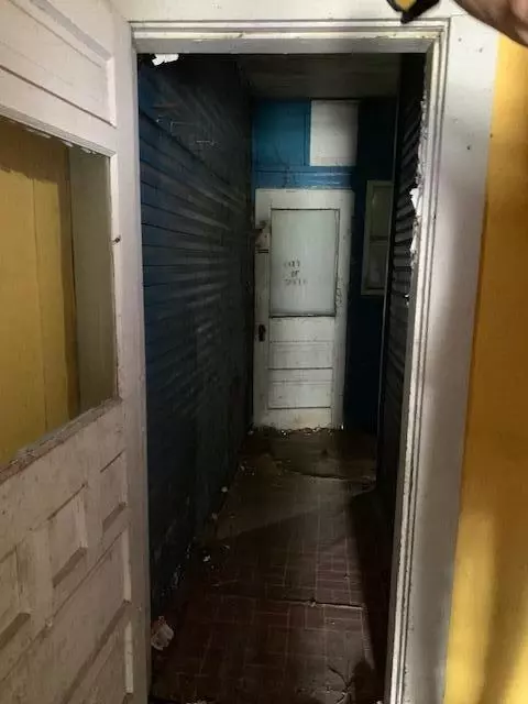 Entry Way - 360 S Greenmount Ave, Springfield, OH 45505 photo 5 of 5
