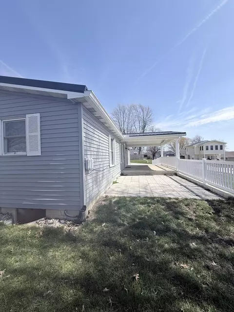 Exterior - 113 Beech Ave, Celina, OH 45822 photo 5 of 6