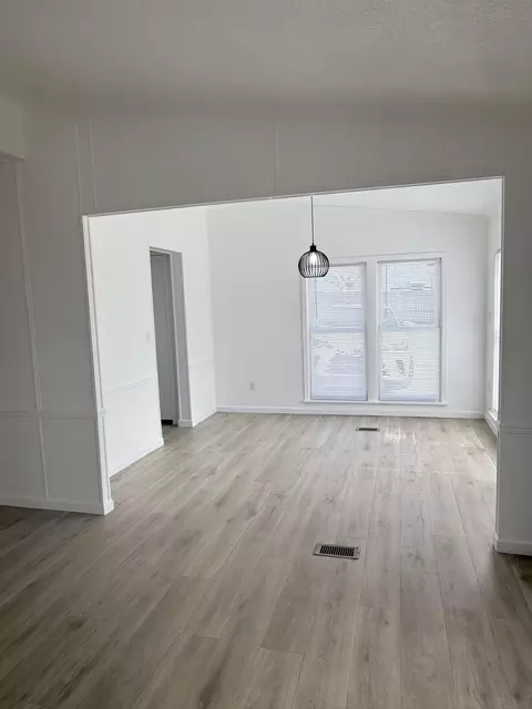 Living - 113 Beech Ave, Celina, OH 45822 photo 2 of 4