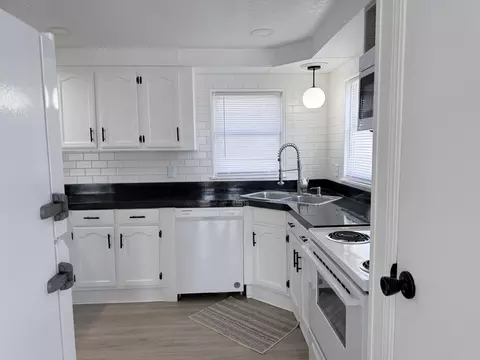Kitchen - 113 Beech Ave, Celina, OH 45822 photo 1 of 2