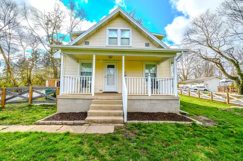 Exterior - 631 Kramer Rd, Springfield, OH 45505 photo 5 of 16