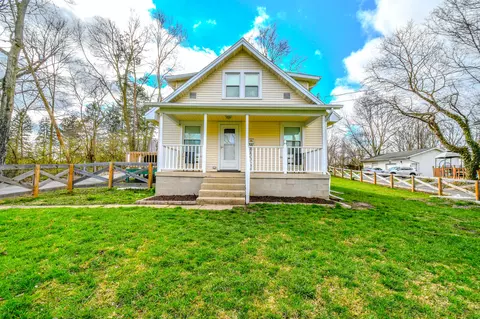 Exterior - 631 Kramer Rd, Springfield, OH 45505 photo 4 of 16
