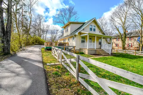 Exterior - 631 Kramer Rd, Springfield, OH 45505 photo 3 of 16