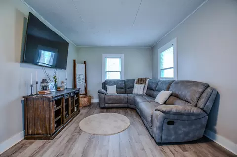 Living - 631 Kramer Rd, Springfield, OH 45505 photo 1 of 1