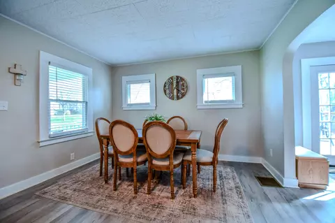 Dining - 631 Kramer Rd, Springfield, OH 45505 photo 2 of 2