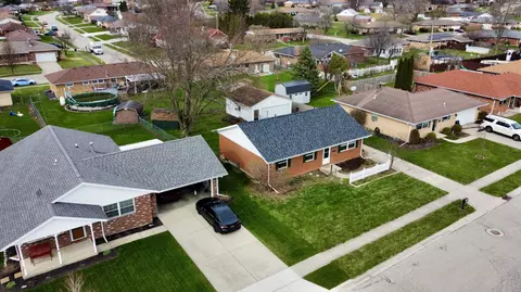 View/Area - 1644 Delmar Dr, Springfield, OH 45503 photo 3 of 7