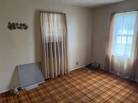 Bedroom - 1979 Kenton St, Springfield, OH 45505 photo 2 of 2