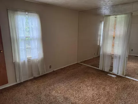 Bedroom - 1979 Kenton St, Springfield, OH 45505 photo 1 of 2