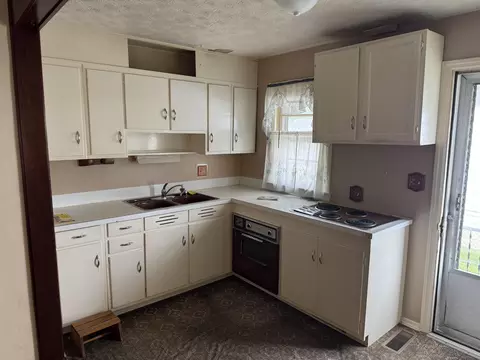 Kitchen - 1979 Kenton St, Springfield, OH 45505 photo 1 of 1