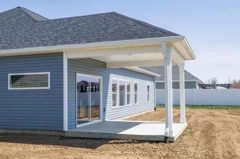 2917 Seminole Way, Piqua, OH 45356