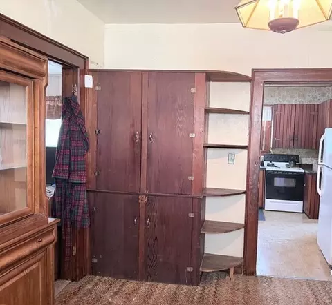 Dining - 230 Rice St, Springfield, OH 45505 photo 1 of 1