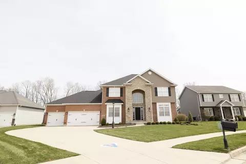 731 Sherwood Dr, Troy, OH 45373