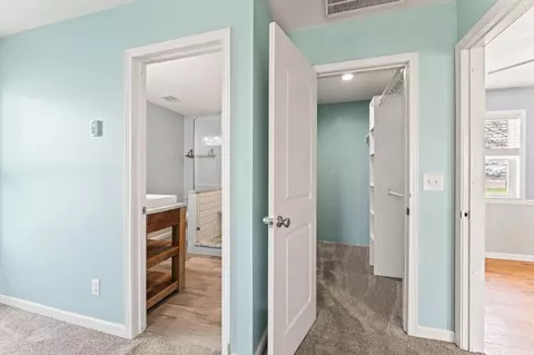 Entry Way - 4716 Old Clifton Rd, Springfield, OH 45502 photo 1 of 2