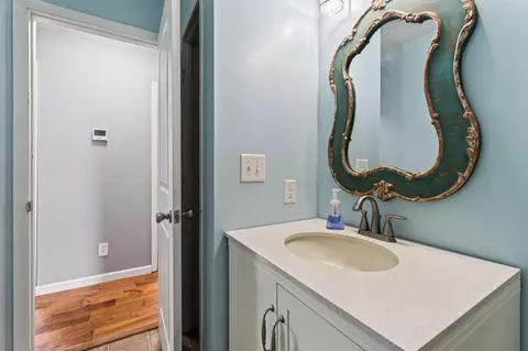 Bath - 4716 Old Clifton Rd, Springfield, OH 45502 photo 5 of 5