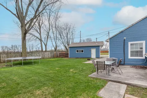 Exterior - 2037 Gerald Dr, Springfield, OH 45505 photo 3 of 5
