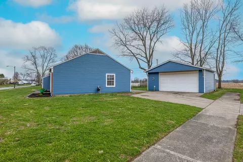 Exterior - 2037 Gerald Dr, Springfield, OH 45505 photo 5 of 5