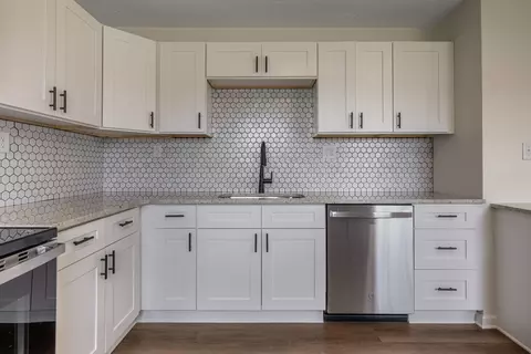 Kitchen - 2037 Gerald Dr, Springfield, OH 45505 photo 3 of 4