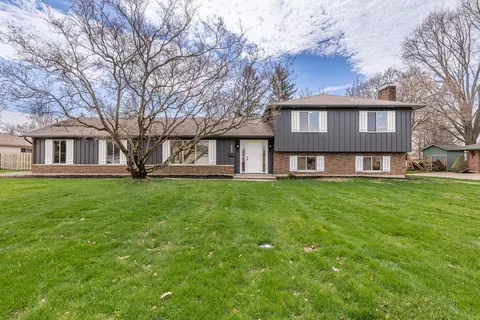 435 Blackstone Dr, Dayton, OH 45459