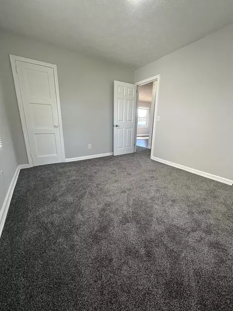 Bedroom - 1633 N Sweetbriar Ln, Springfield, OH 45505 photo 1 of 5