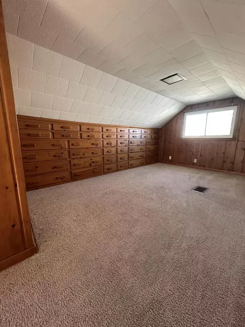 Bedroom - 1633 N Sweetbriar Ln, Springfield, OH 45505 photo 4 of 5
