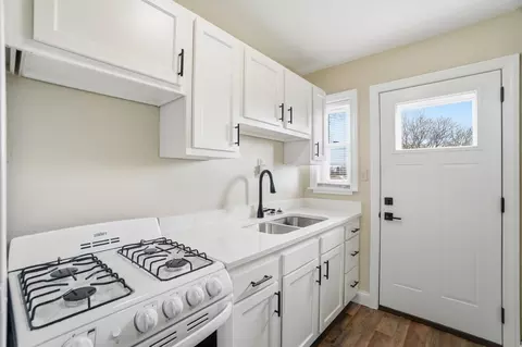 Kitchen - 1806 N Limestone St, Springfield, OH 45503 photo 2 of 2