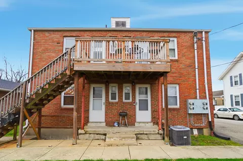 Exterior - 1806 N Limestone St, Springfield, OH 45503 photo 7 of 8