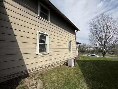Exterior - 1417 Kenton St, Springfield, OH 45505 photo 7 of 8