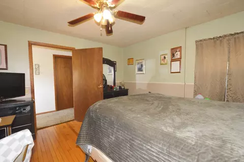 Bedroom - 1417 Kenton St, Springfield, OH 45505 photo 2 of 8