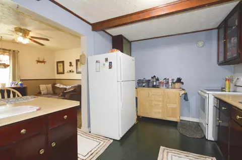 Kitchen - 1417 Kenton St, Springfield, OH 45505 photo 2 of 7