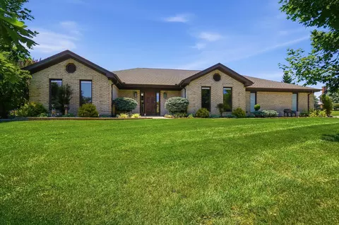 610 Stonecress Dr, Tipp City, OH 45371