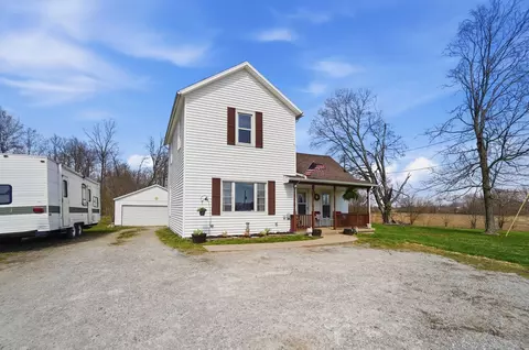 Exterior - 3016 Old Springfield Rd, Springfield, OH 45502 photo 2 of 10