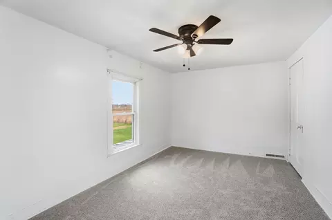 Bedroom - 3016 Old Springfield Rd, Springfield, OH 45502 photo 4 of 5