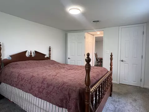 Bedroom - 533 Lyle Ave, Springfield, OH 45505 photo 2 of 2