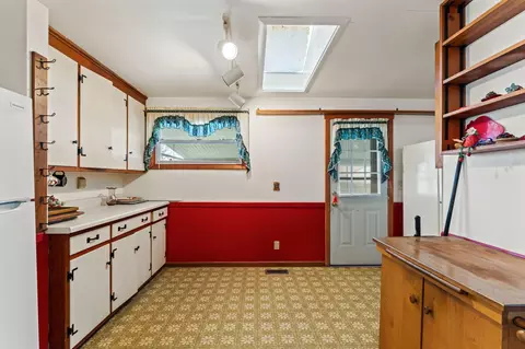 Kitchen - 329 S Western Ave, Springfield, OH 45506 photo 4 of 4