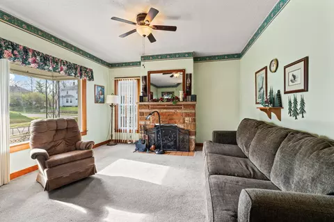 Living - 329 S Western Ave, Springfield, OH 45506 photo 3 of 4