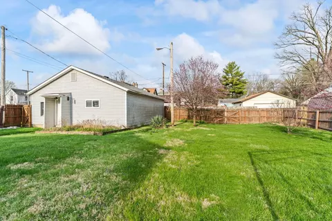 Exterior - 329 S Western Ave, Springfield, OH 45506 photo 7 of 10