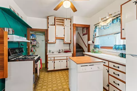 Kitchen - 329 S Western Ave, Springfield, OH 45506 photo 2 of 4