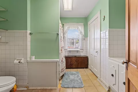 Bath - 329 S Western Ave, Springfield, OH 45506 photo 1 of 2
