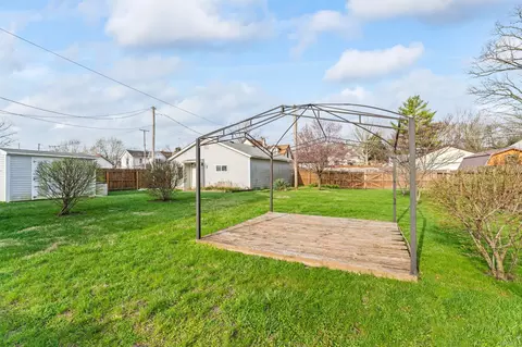 Exterior - 329 S Western Ave, Springfield, OH 45506 photo 6 of 10