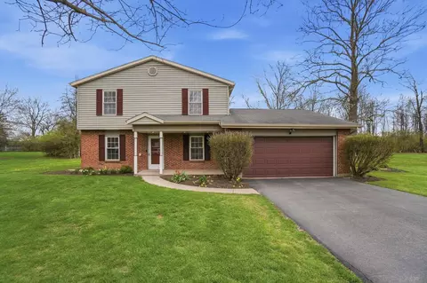2255 Woodstock Ct, Troy, OH 45373