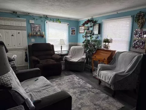 Living - 718 Ronan St, Sidney, OH 45365 photo 2 of 2