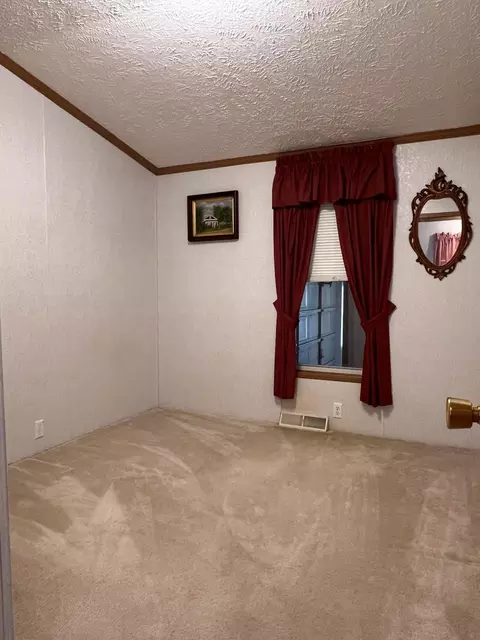 Bedroom - 22 Sunset Dr, Springfield, OH 45504 photo 1 of 2