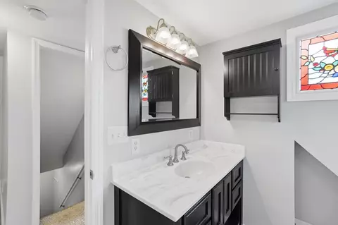 Bath - 281 W Jackson Rd, Springfield, OH 45502 photo 5 of 6
