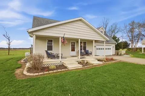 Exterior - 281 W Jackson Rd, Springfield, OH 45502 photo 2 of 11