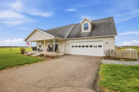 Exterior - 281 W Jackson Rd, Springfield, OH 45502 photo 1 of 11